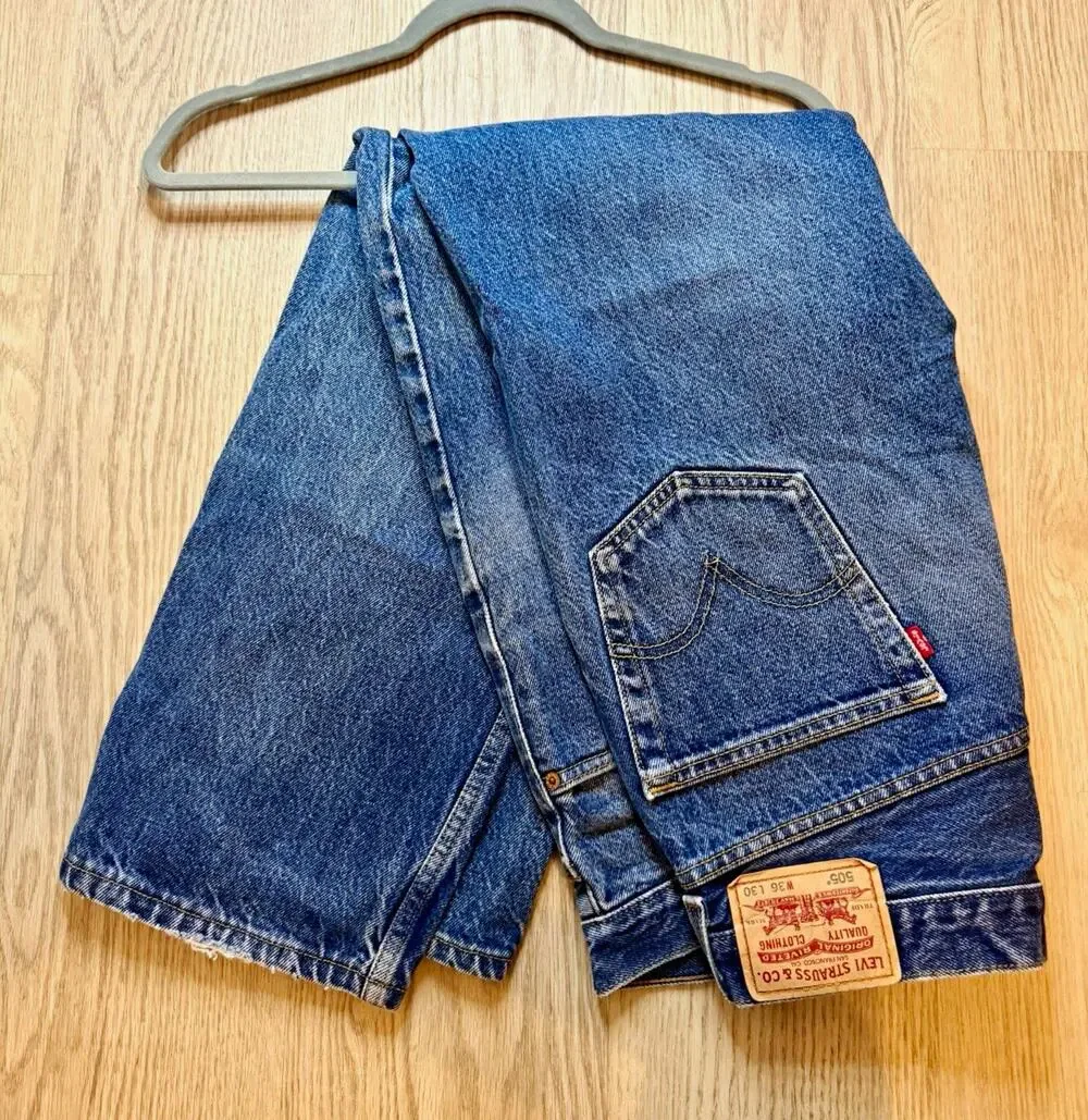Levi’s 505 Regular Fit Jeans – Medium Wash – Size 36W × 30L – Made in Mexico